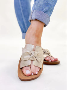 Rock The Bowt Sandal